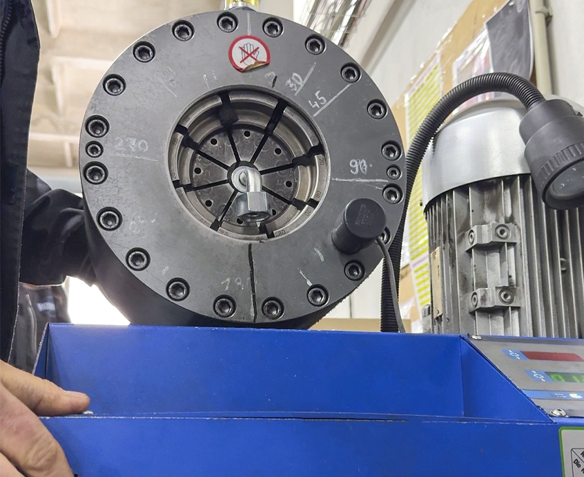 В нашем ассортименте — гидравлический обжимной станок MI-91H-6