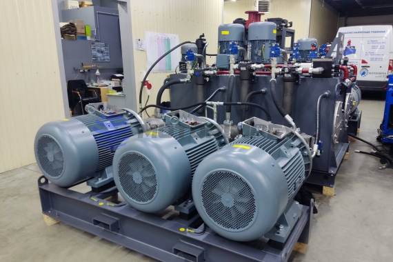 Hydraulic power unit of 1827 series for a hydraulic press