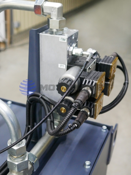 Маслостанція серії 2477 для підйомника