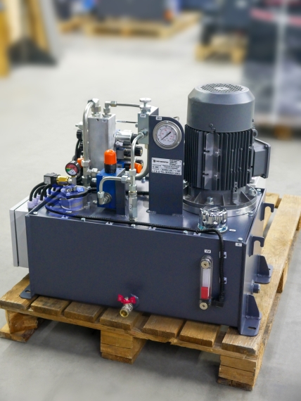 Hydraulic power unit of 2544 series for a laser cutting machine
