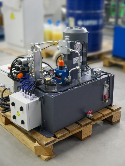 Hydraulic power unit of 2544 series for a laser cutting machine