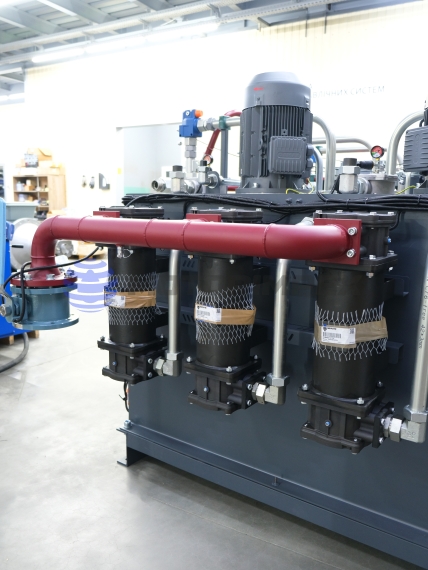 Hydraulic power unit of 2737 series for three hydraulic presses