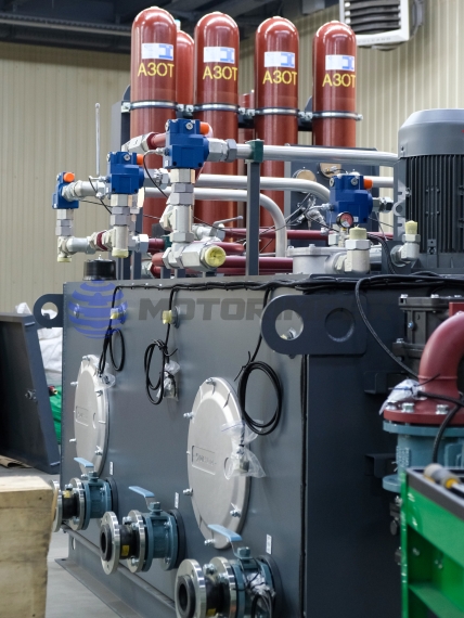 Hydraulic power unit of 2737 series for three hydraulic presses