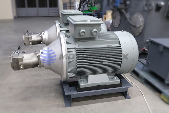 Hydraulic power unit of 2737 series for three hydraulic presses