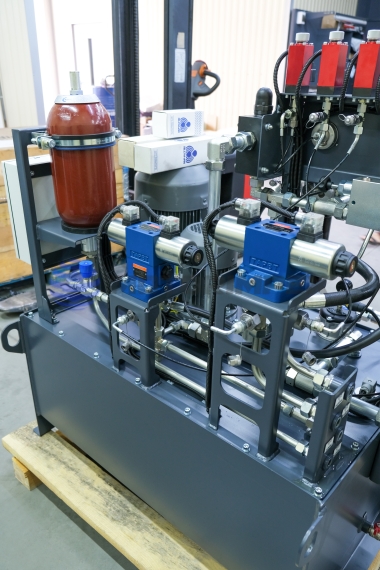 Hydraulic power unit of 2807 series for metalworking