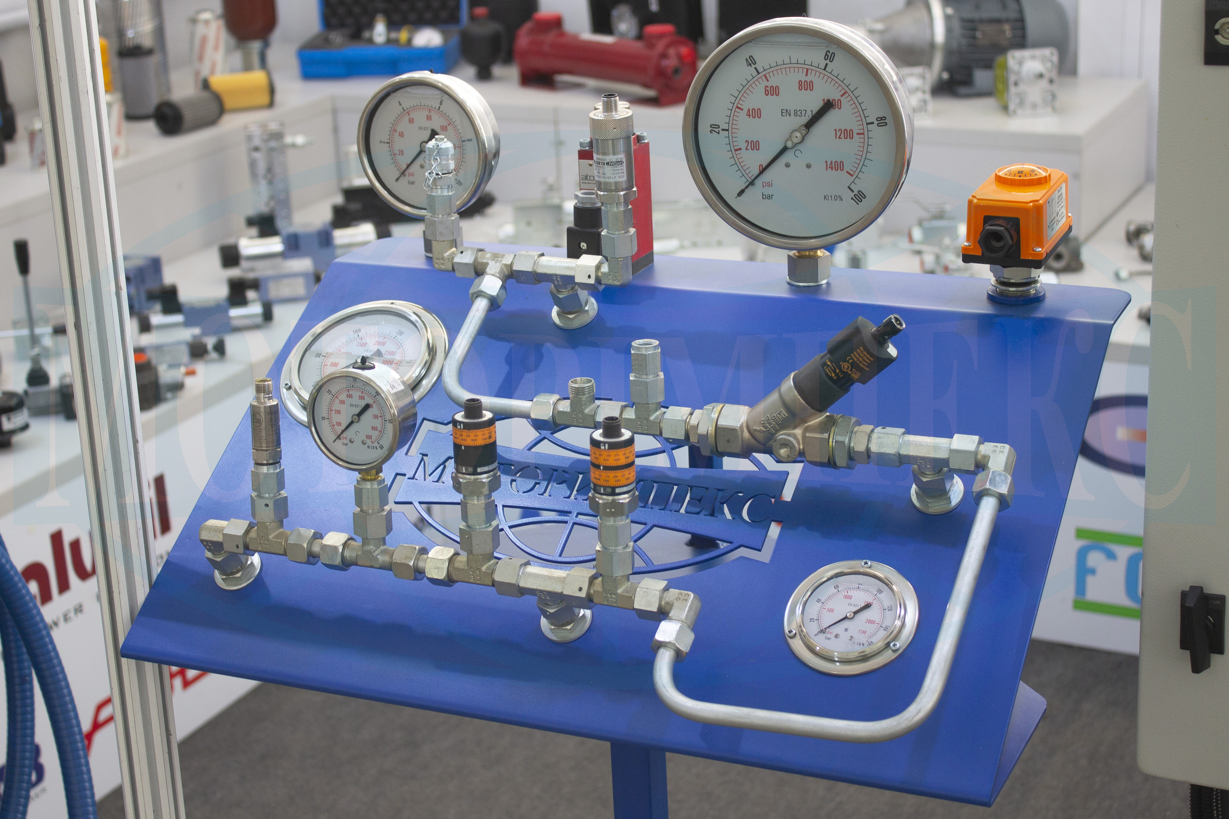 Control and measuring equipment for hydraulics from 'Motorimpex'