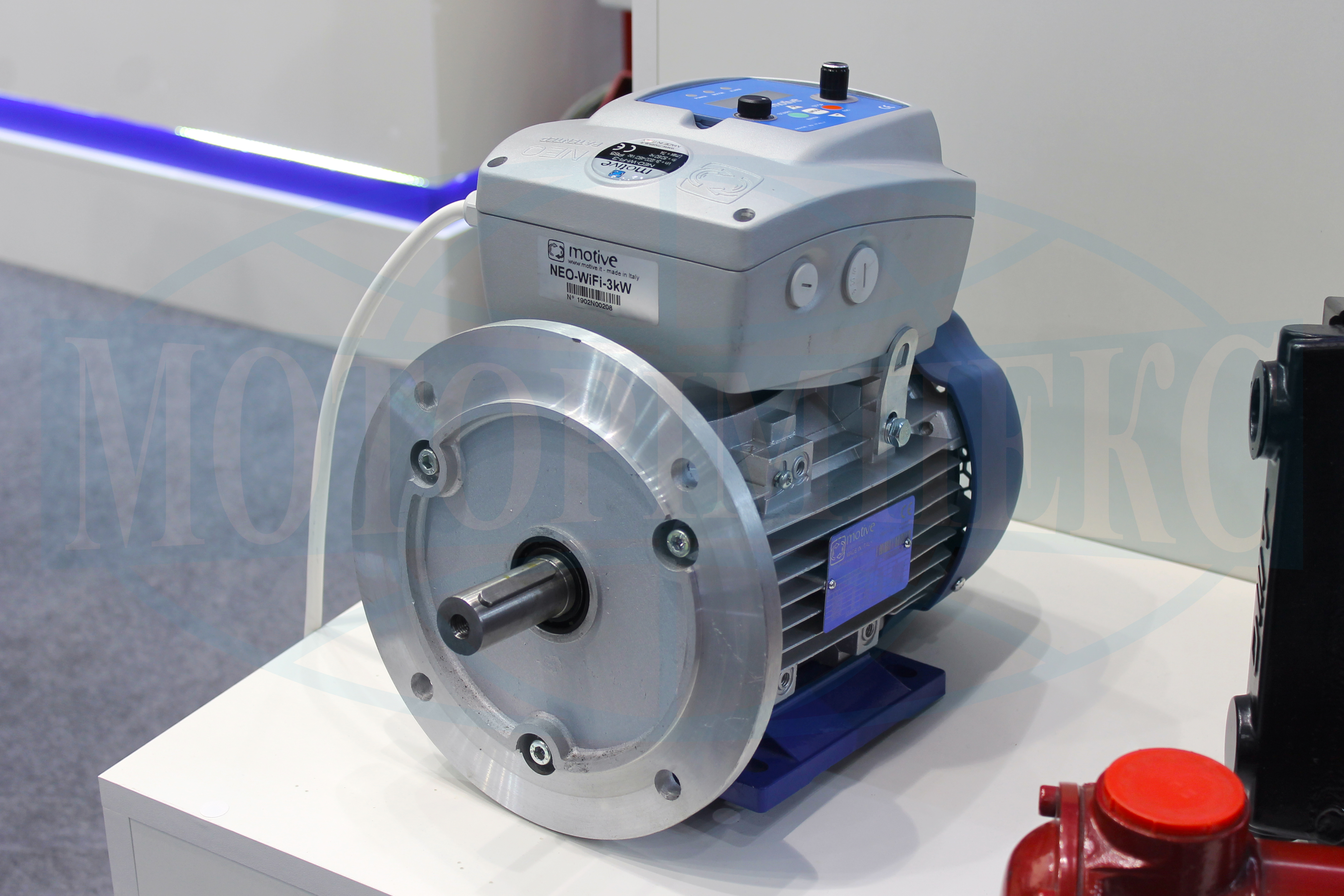 Electric motor with frequency converter for hydraulic systems from Motorimpex